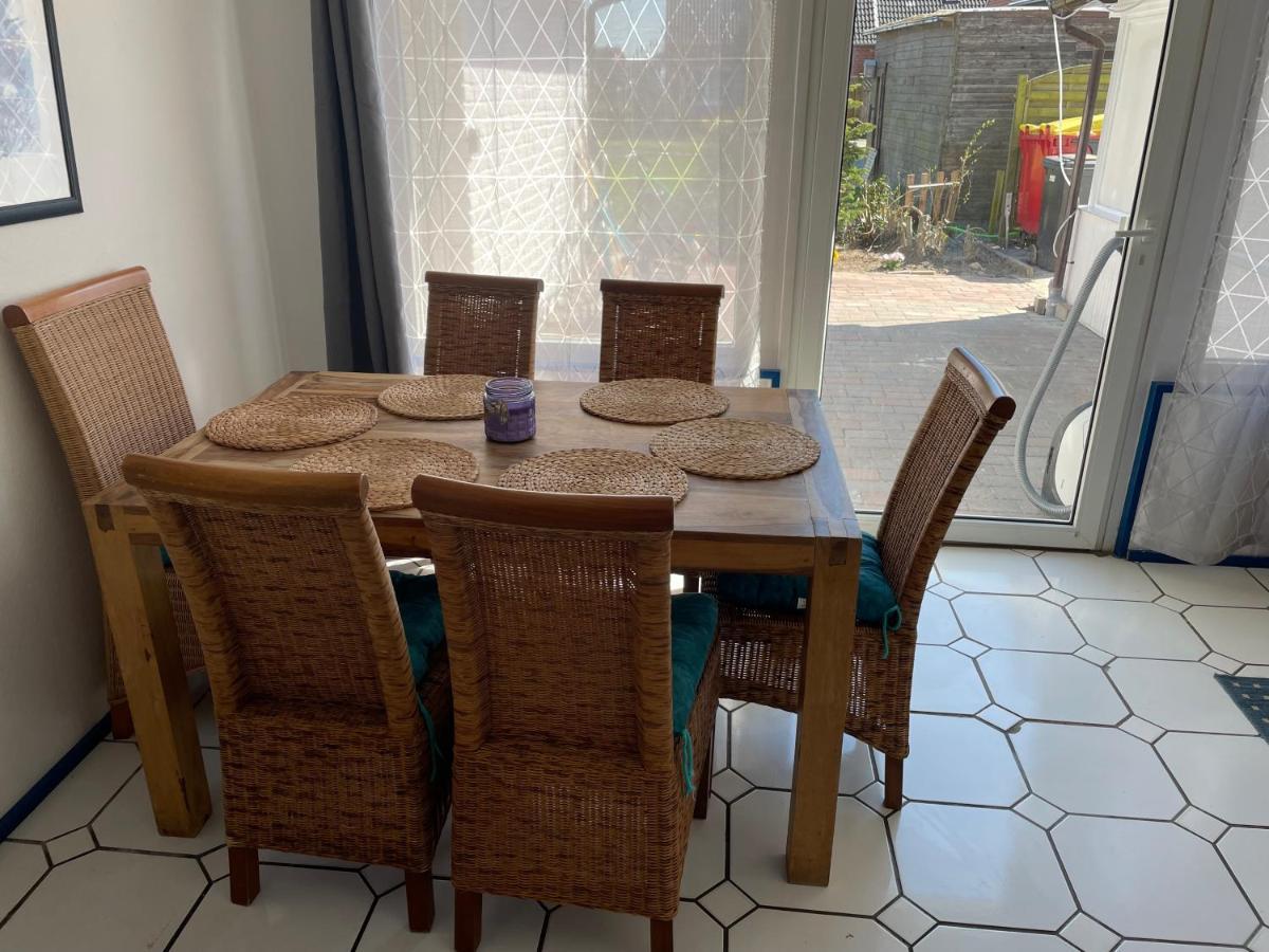 Familie Decker-Behrends Apartment Upleward Екстериор снимка